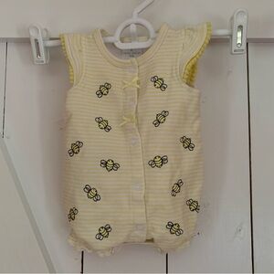 Bee One Piece Bodysuit Onesie Newborn 0M to 3M